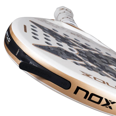 Pala de Padel Nox AT10 Genius 12K Alum XTREM 2026 + Tarro de pelotas +Overgrip + Protector