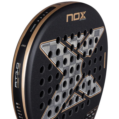 Pala de Padel Nox AT10 Genius 18K Alum 2026 + Tarro de pelotas +Overgrip + Protector