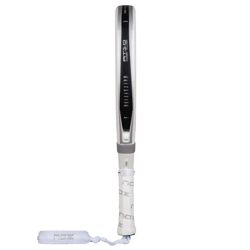 Pala de Padel Nox AT10 Genius Attack 12K Alum XTREM 2026 + Tarro de pelotas +Overgrip + Protector