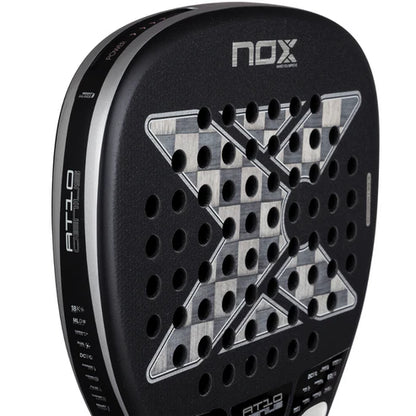 Pala de Padel Nox AT10 Genius Attack 18K Alum 2026 + Tarro de pelotas +Overgrip + Protector