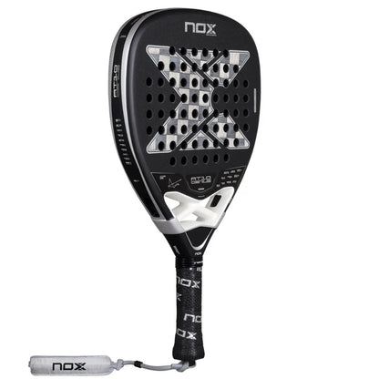 Pala de Padel Nox AT10 Genius Attack 18K Alum 2026 + Tarro de pelotas +Overgrip + Protector