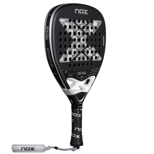 Pala de Padel Nox AT10 Genius Attack 18K Alum 2026 + Tarro de pelotas +Overgrip + Protector
