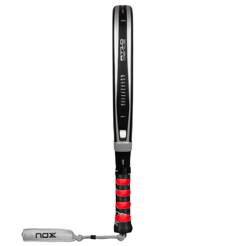 Pala de Padel Nox AT10 Genius Attack 18K Alum 2026 + Tarro de pelotas +Overgrip + Protector
