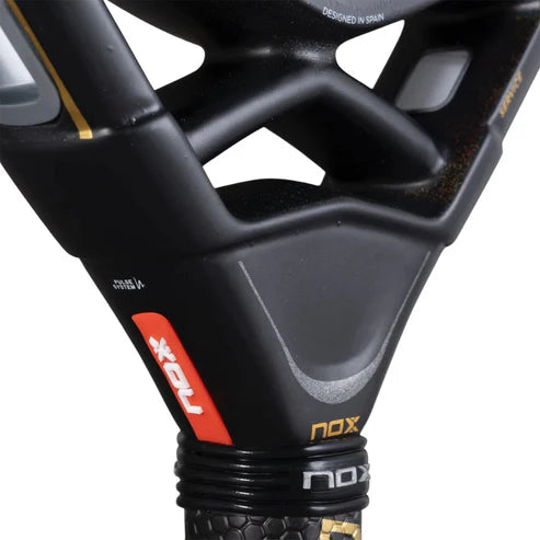 Pack Pala Padel Nox AT10 Genius Limited Edition (360-375gr) 2025