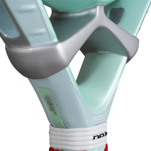 Pala de Padel Nox Ventus Hybrid 12K Lite 2026 + Tarro de pelotas +Overgrip + Protector